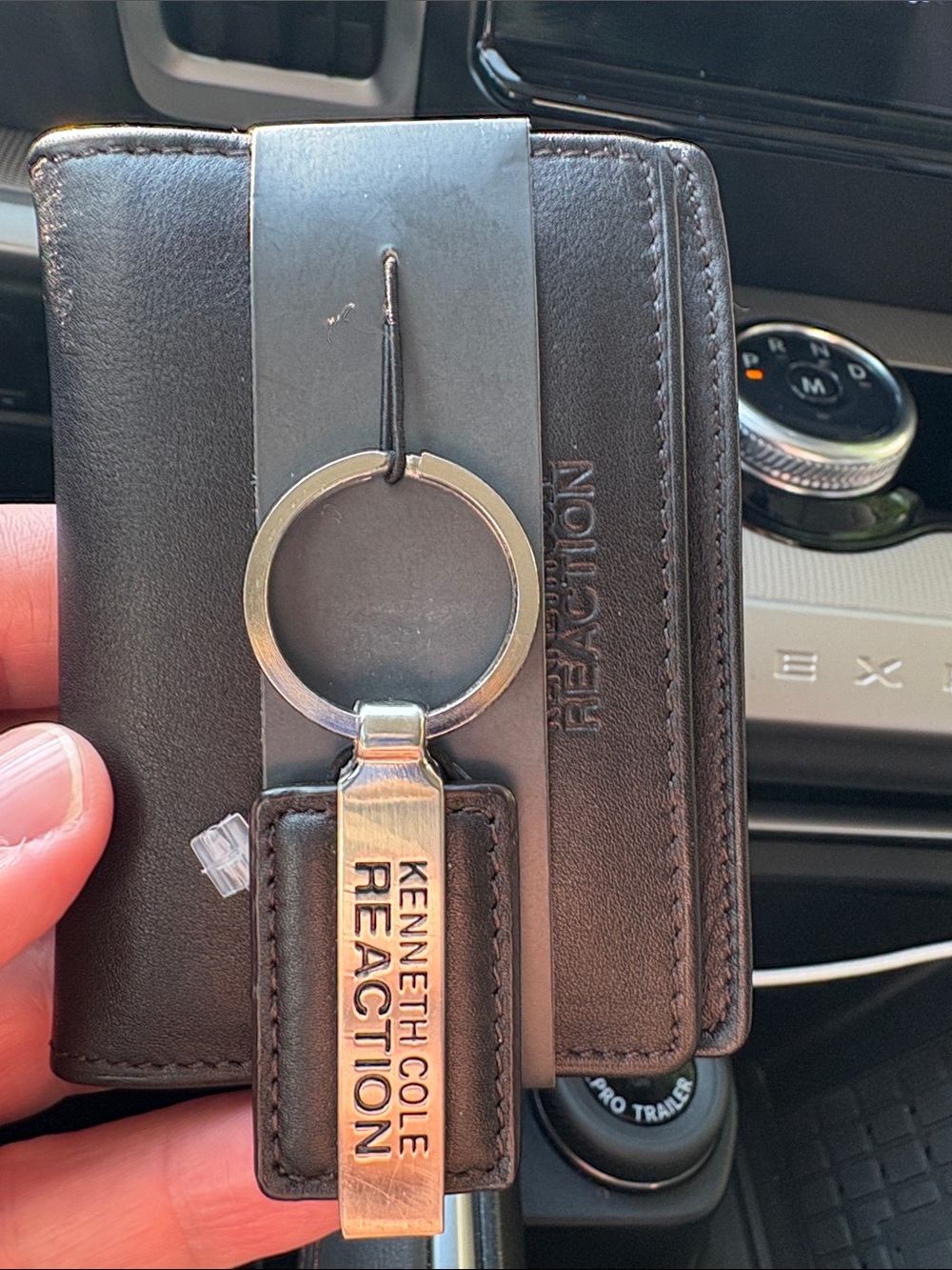 Kenneth Cole Reaction Black Leather Key & Card Holder with Metal Keyring
